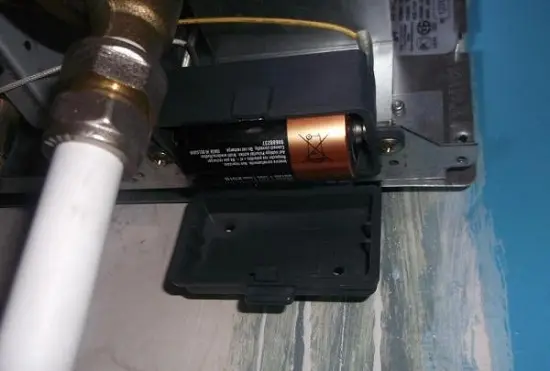 When turned on, the geyser pops, what to do