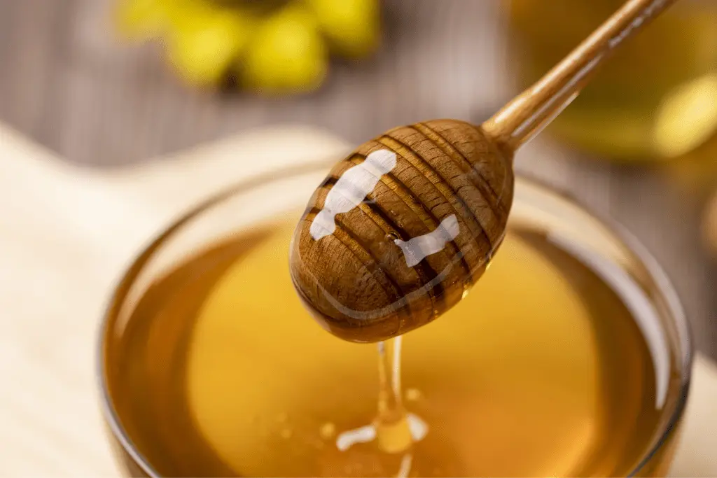 21 health benefits of honey (proven by science)