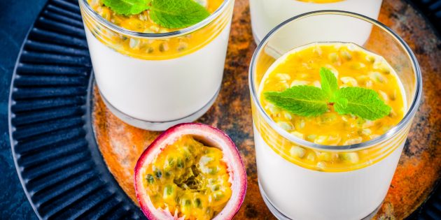 How to eat passion fruit: panna cotta with passion fruit