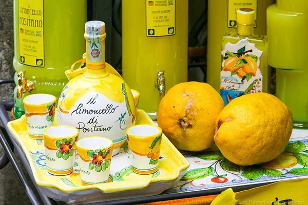 How to drink Limoncello (Limoncello)