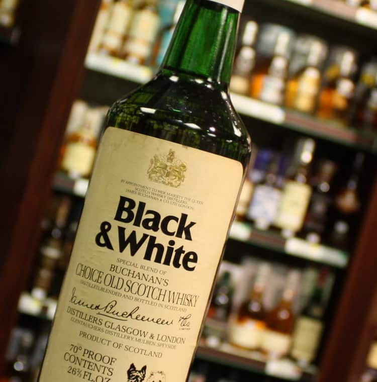 Description of black and white whiskey