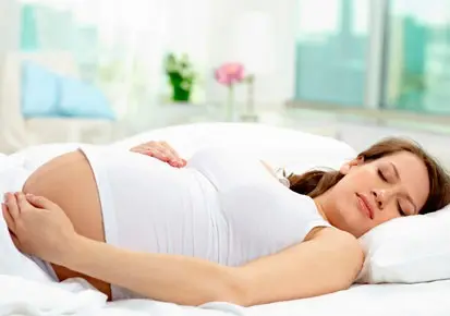 Sleeping on your back while pregnant: is it really not recommended?