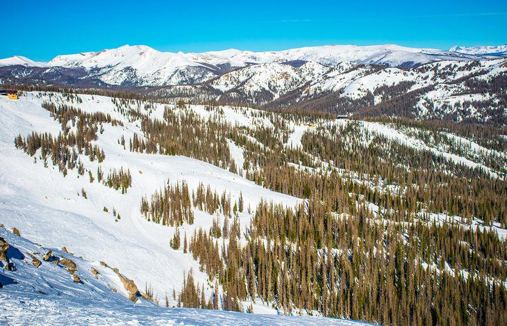 10 Best Cheap Ski Resorts in Colorado, 2023/24