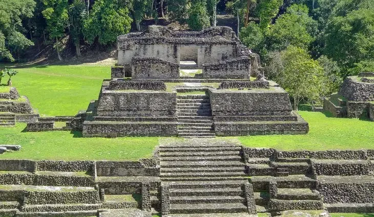 10 Best Mayan Ruins in Belize