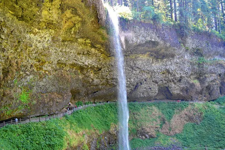 10 Best Waterfalls near Portland, OR