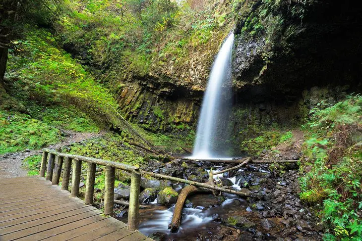 10 Best Waterfalls near Portland, OR