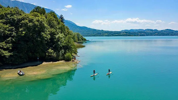 10 Top-Rated Lakes in France