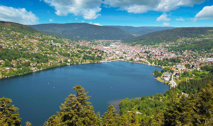 10 Top-Rated Lakes in France