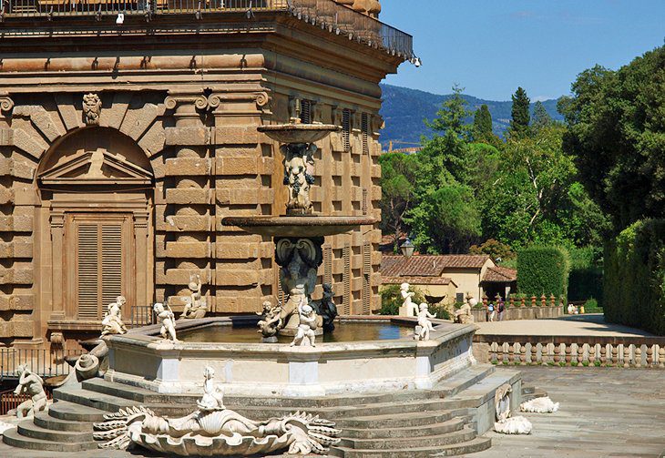 10 Top-Rated Palaces in Florence: A Visitors Guide