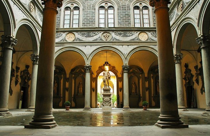 10 Top-Rated Palaces in Florence: A Visitors Guide