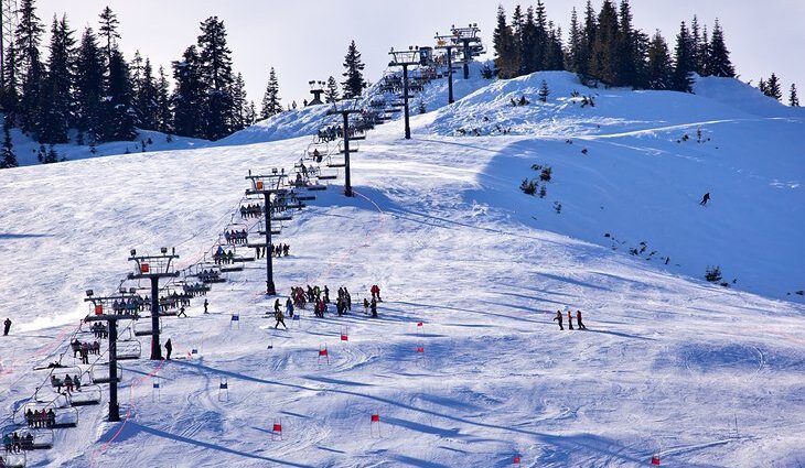 10 Top-Rated Ski Resorts in Washington State, 2023/24