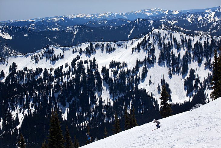 10 Top-Rated Ski Resorts in Washington State, 2023/24