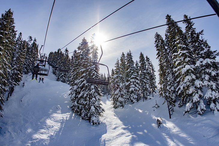 10 Top-Rated Ski Resorts in Washington State, 2023/24