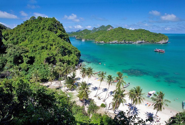 11 Best Cheap Tropical Vacations