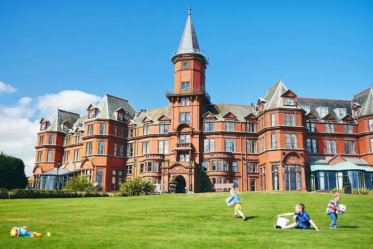 11 Best Holiday Resorts in the UK