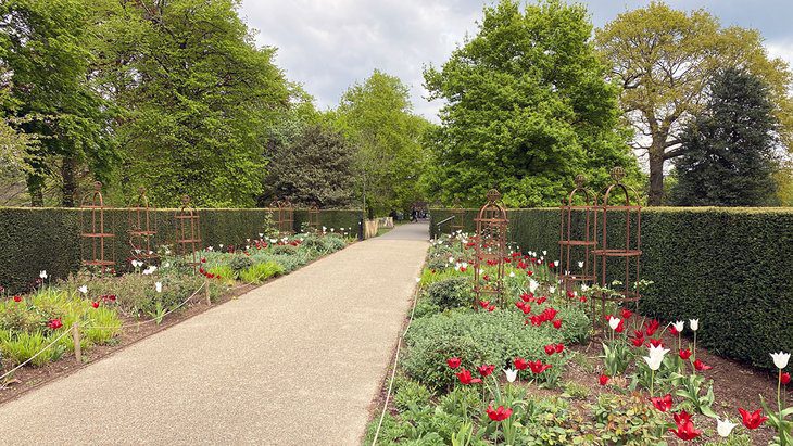 11 Best Public Gardens in London, England