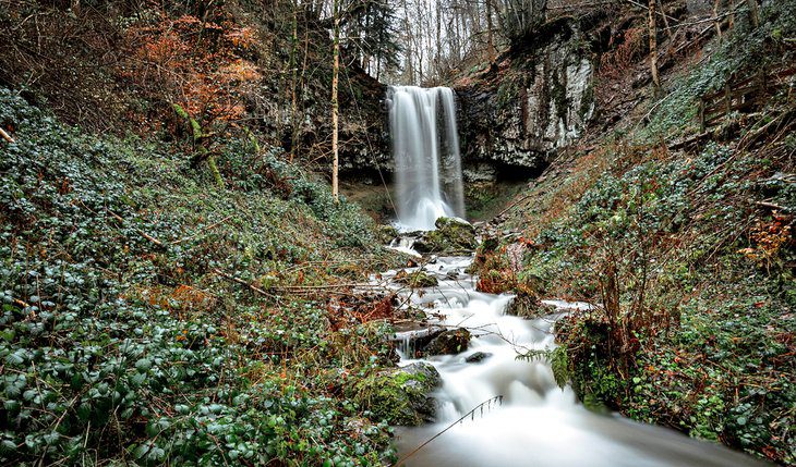 11 Best Waterfalls in France