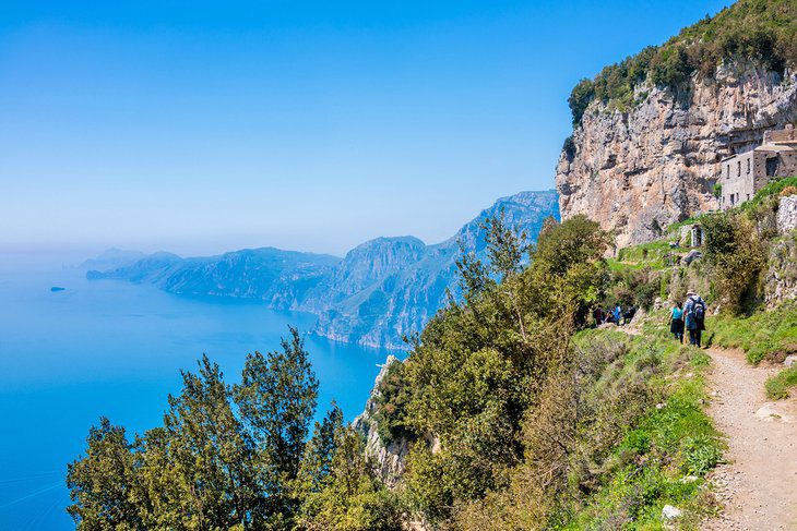 11 Top Attractions & Places to Visit on the Amalfi Coast