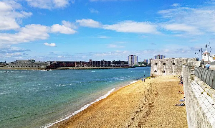 11 Top-Rated Beaches in Portsmouth, Hampshire