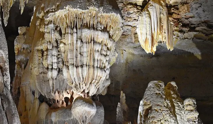 11 Top-Rated Caverns in Texas