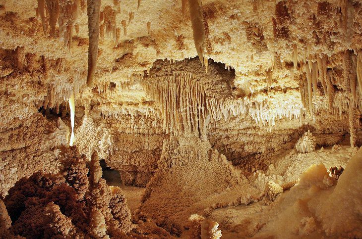 11 Top-Rated Caverns in Texas