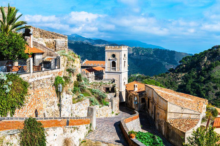 11 Top-Rated Day Trips from Messina