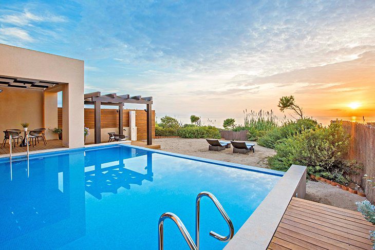 11 Top-Rated Family Resorts in Greece