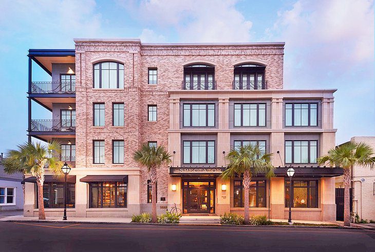 11 Top-Rated Resorts in Charleston, SC