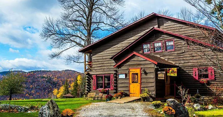 11 Top-Rated Resorts in the Adirondacks