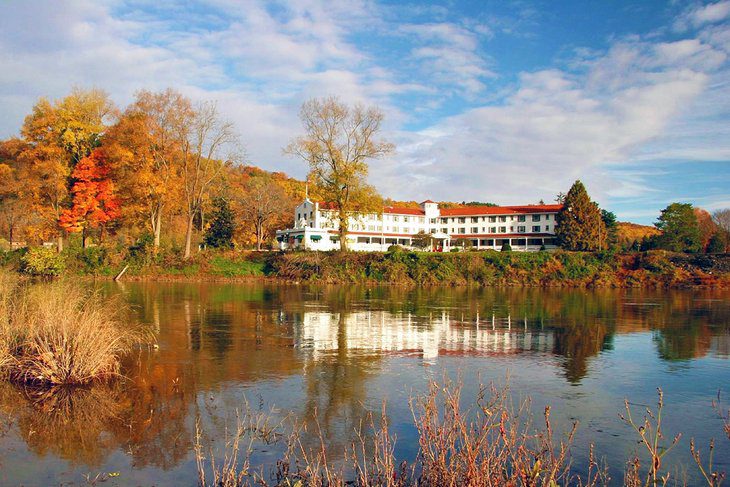 11 Top-Rated Resorts in the Poconos, PA