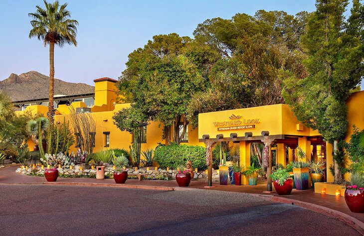 11 Top-Rated Resorts in Tucson, AZ