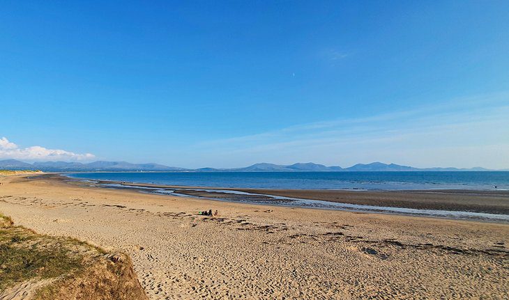 12 Best Beaches in Anglesey