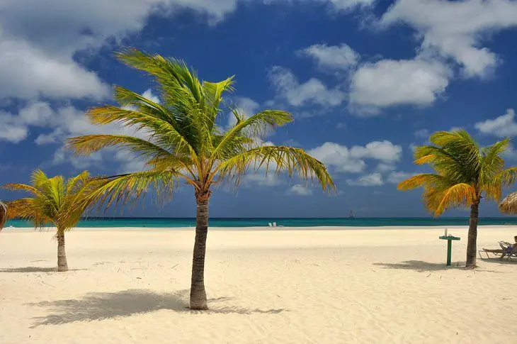 12 Best Beaches in Aruba (with Map)