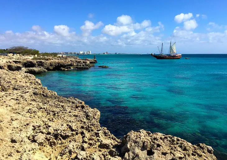 12 Best Beaches in Aruba (with Map)