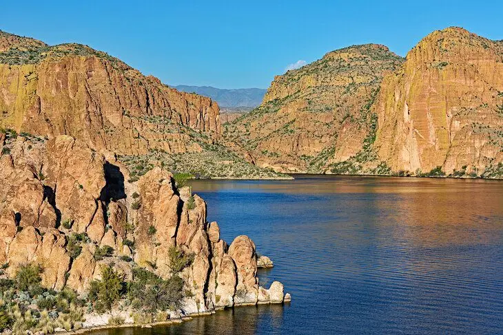 12 Best Lakes in Arizona