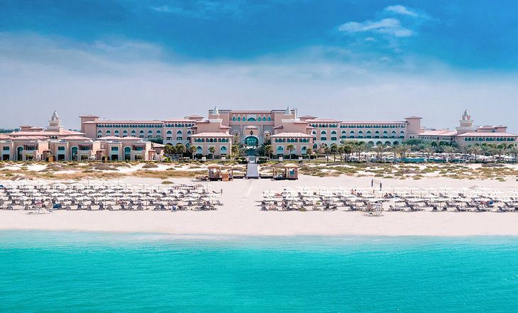 12 Best Resorts in Abu Dhabi