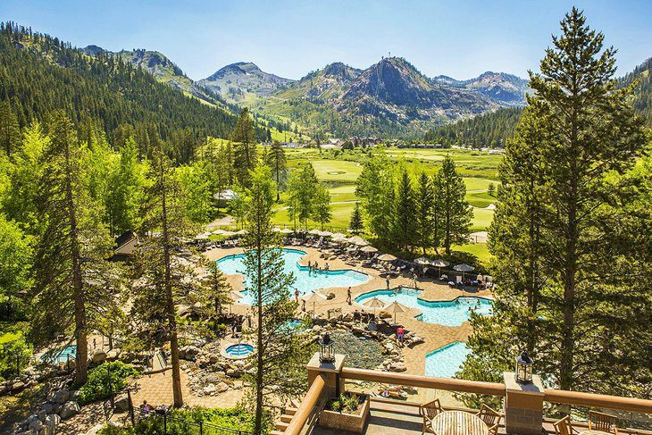 12 Best Resorts in Lake Tahoe, CA