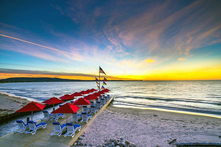 12 Best Resorts on Lake Michigan, MI