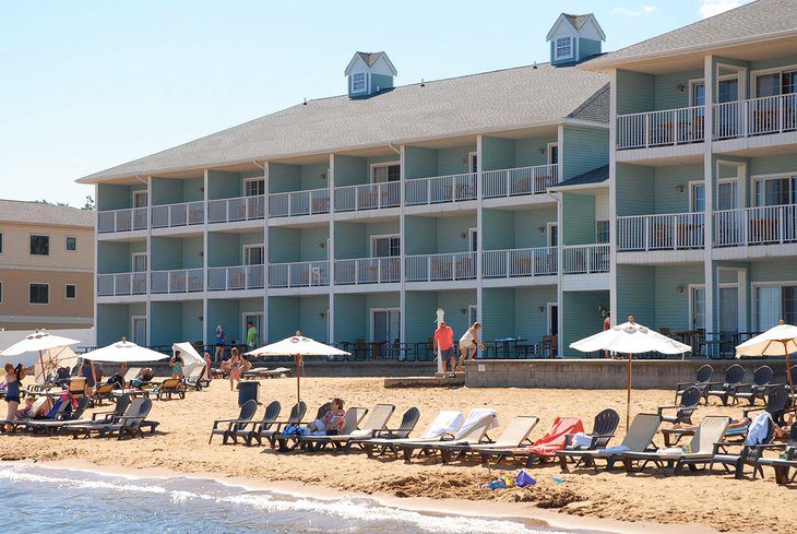 12 Best Resorts on Lake Michigan, MI