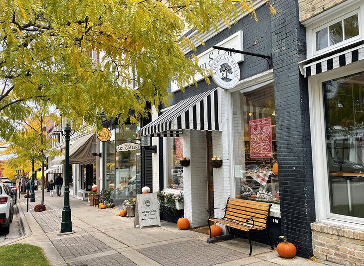 12 Best Small Towns in Michigan