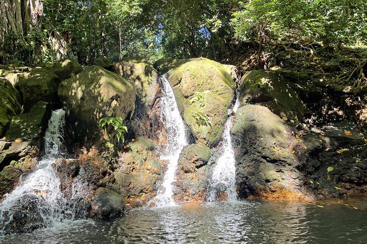 12 Stunning Waterfalls on Oahu