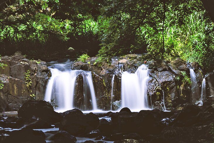 12 Stunning Waterfalls on Oahu