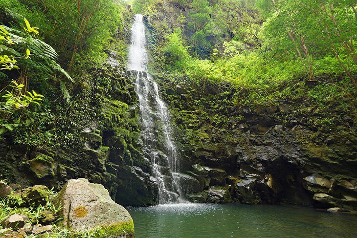 12 Stunning Waterfalls on Oahu