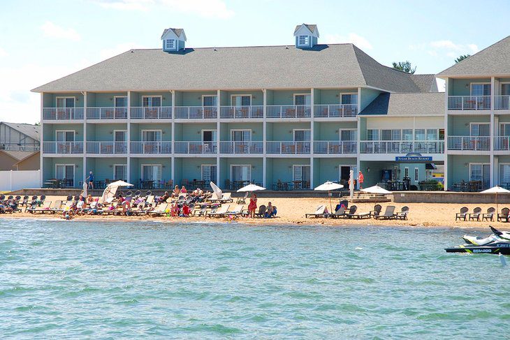 12 Top-Rated Resorts in Traverse City, MI