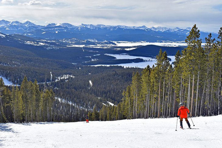 12 Top-Rated Ski Resorts in Montana, 2023/24