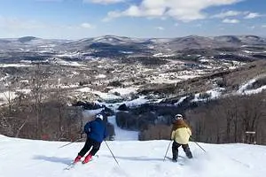 12 Top-Rated Ski Resorts in New Hampshire, 2023/24