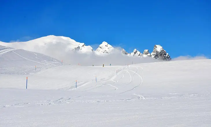 12 Top-Rated Ski Resorts in Switzerland, 2023/24