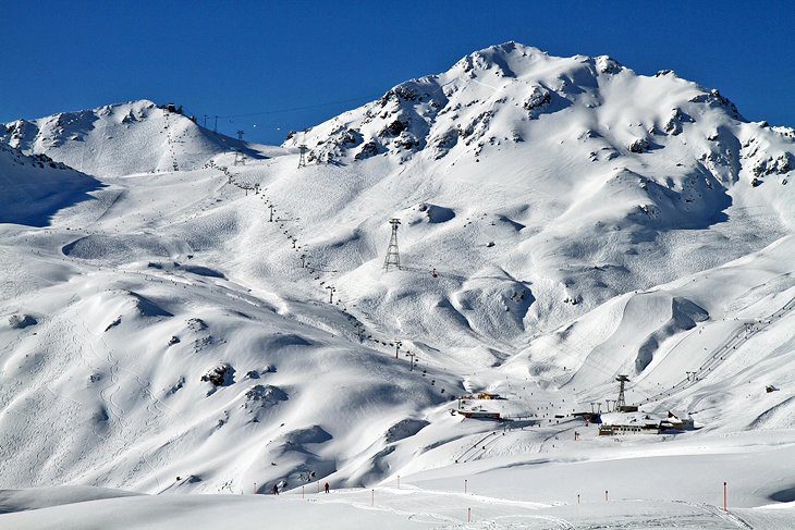 12 Top-Rated Ski Resorts in Switzerland, 2023/24