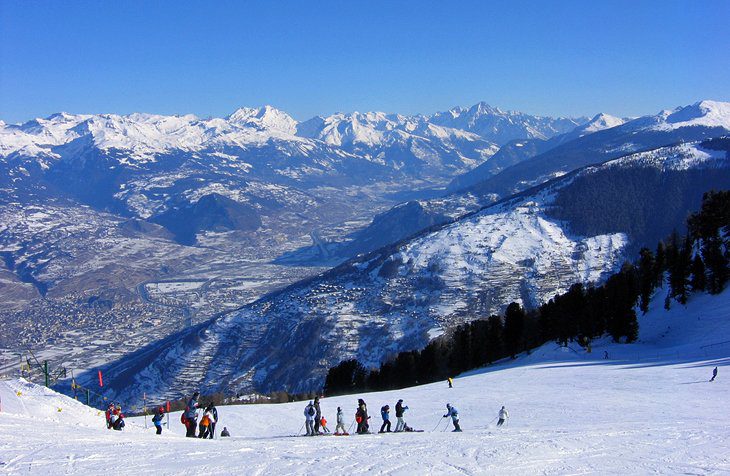 12 Top-Rated Ski Resorts in Switzerland, 2023/24