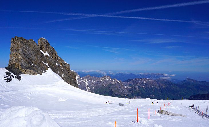 12 Top-Rated Ski Resorts in Switzerland, 2023/24